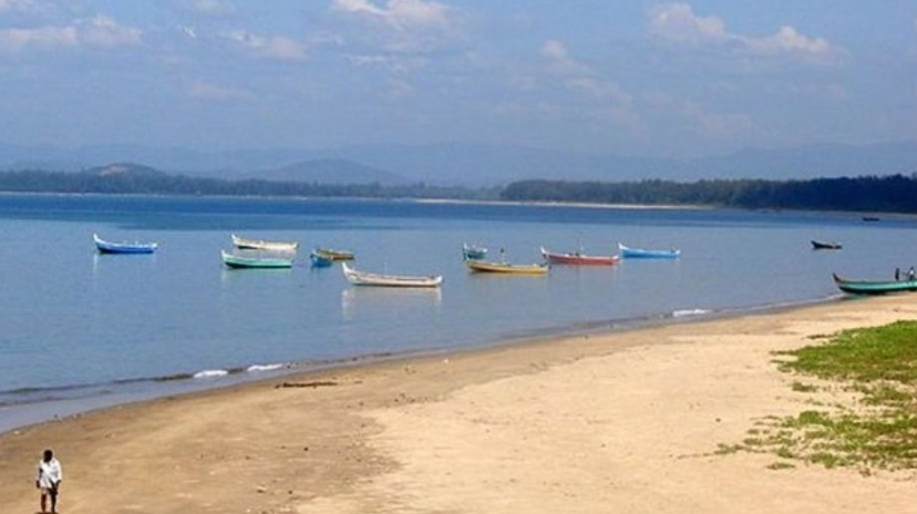 Main Beach, Uttara Kannada (Karwar), Karnataka - Vushii.com